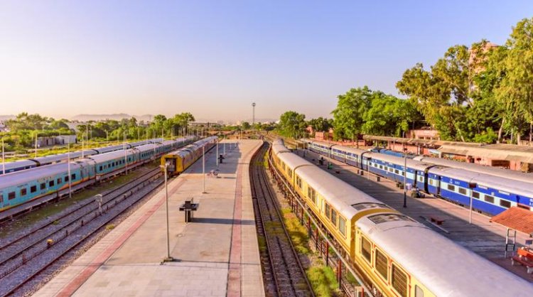 27 से टाटानगर होकर चलेगी आनंद बिहार टर्मिनल- खुर्दारोड होली स्पेशल ट्रेन 