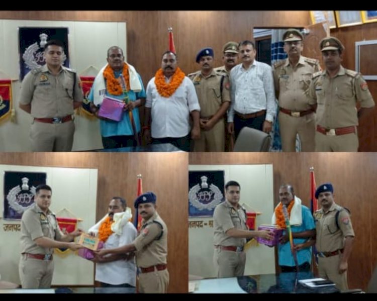 अवकाश प्राप्त दो पुलिस कर्मियों की ससम्मान विदाई